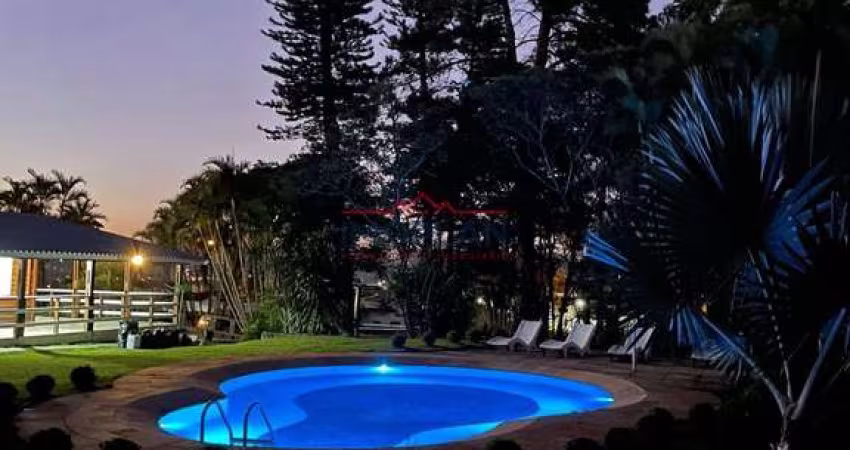 Casa à venda com 4 dormitórios à venda, 350 m² por R$ 2.500.000,00 - Jardim Itap