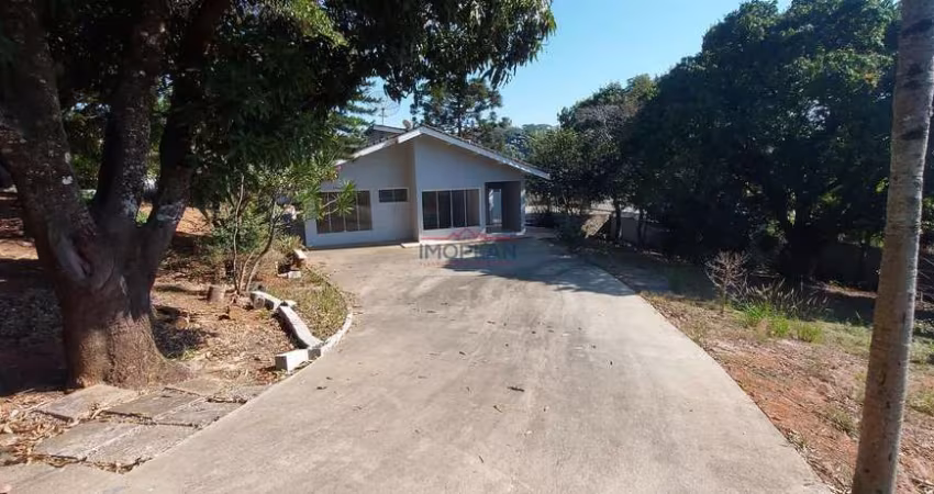 Imóvel com 3 dormitórios sendo 3 suítes 300 m² bem localizado em Atibaia - SP  -