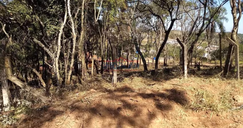 Lindo terreno com 1647 m2 em bairro tranquilo  em Atibaia  - SP  Vale dos Pinhei