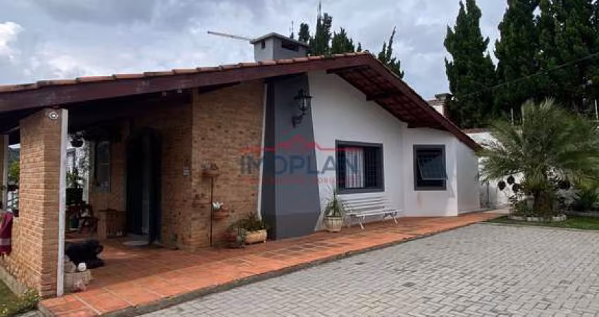 Casa térrea em excelente localização