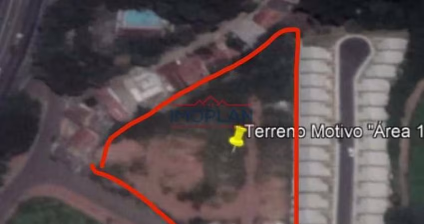 Área com 6204m²