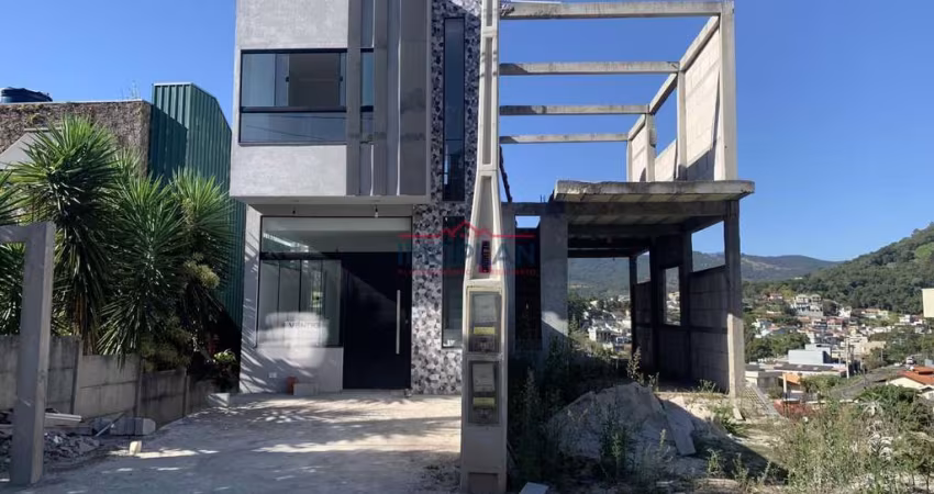 Casa á venda com 70 m²  em Atibaia - SP - Jardim Maristela