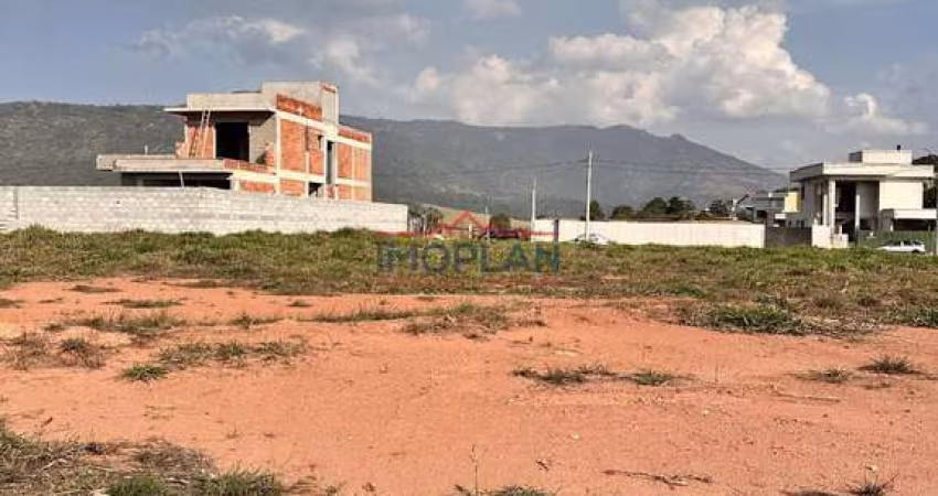 Terreno à venda em condomínio
