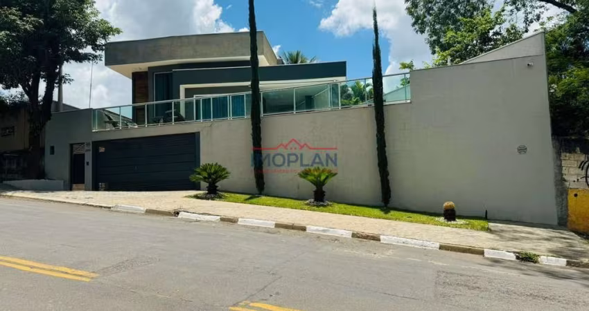 Casa à Venda em Excelente Localização com 3 suítes em Atibaia