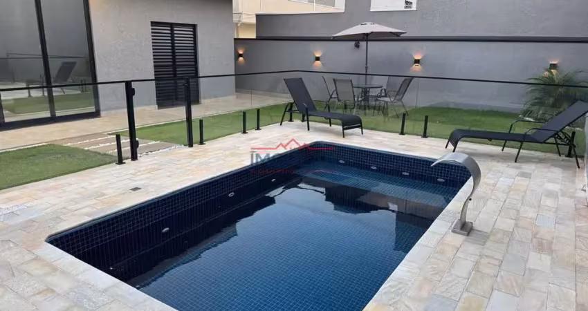 Casa térrea em condominio fechado com porteira fechada
