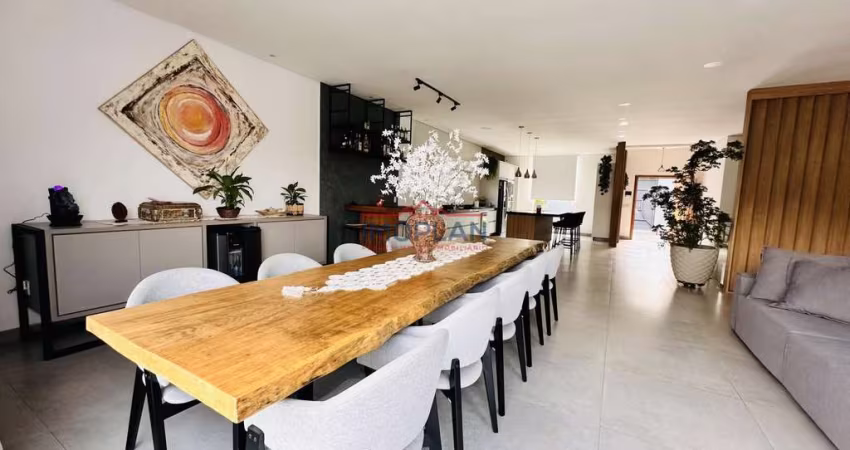 Casa à venda com 4 suítes - Jadim Paulista