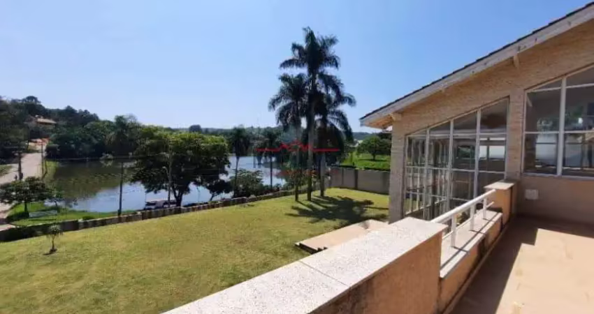 Mansão no Condominio Palavra da Vida com vista para o lago!