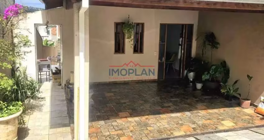 Sobrado em excelente bairro residencial Jardim Paulista,