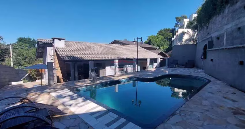 Casa com piscina no Jardim Paulista