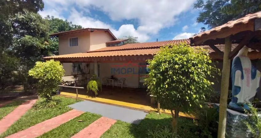 Casa á venda com 180 m² Residencial Country Feliz em Bom Jesus dos Perdões - SP