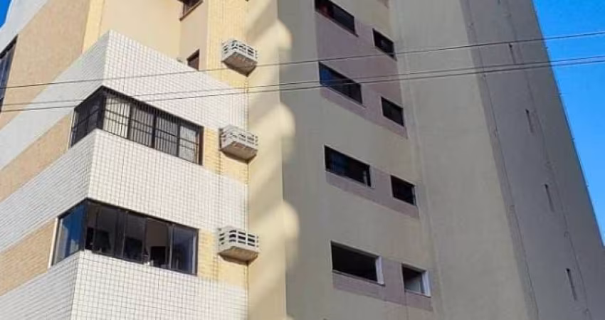 Apartamento no condomínio San Matheus no Cocó