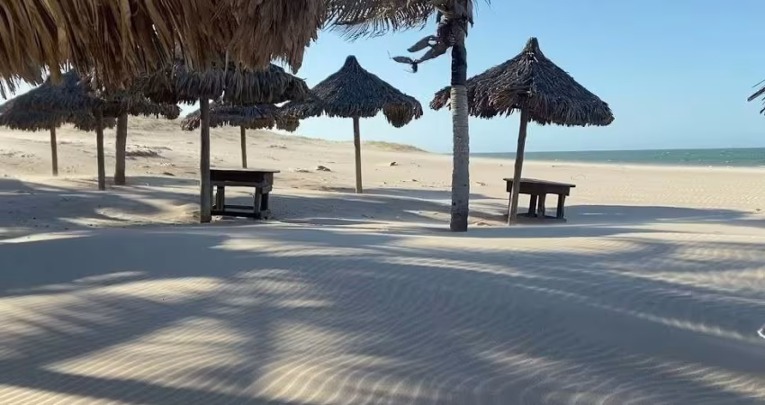 Vende - se Terreno na Colônia de Férias a 70m da Praia