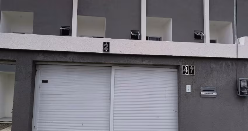 Linda casa dúplex venha com acabamento diferenciado pronta pra morar...