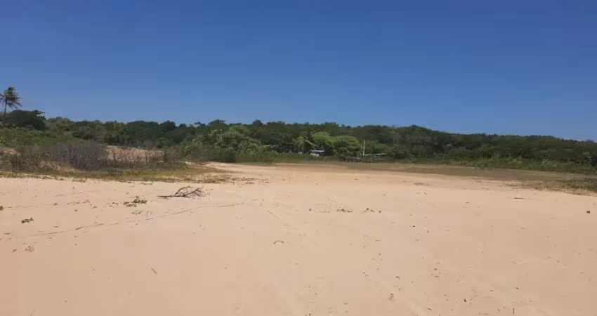 Vende - se terreno com 348ha e com frente mar no paracuru