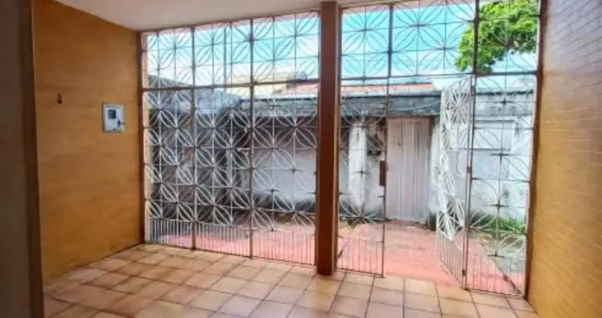 Casa com 5 quartos à venda no Parquelândia, Fortaleza 
