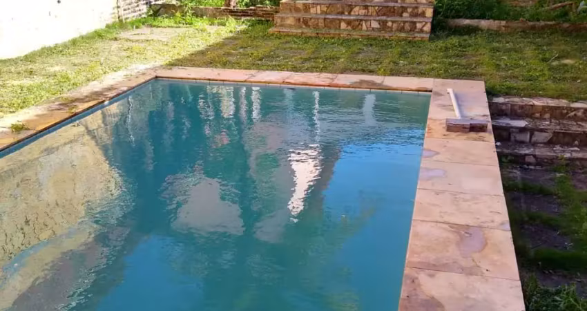 Pousada á venda na colônia de férias e a poucos metros da praia