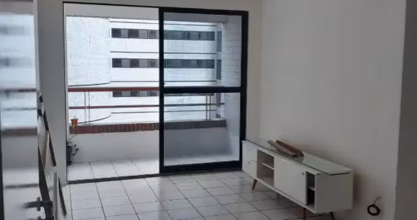 Apartamento com 2 quartos sendo 2 suítes no meireles a poucos metros da beira mar