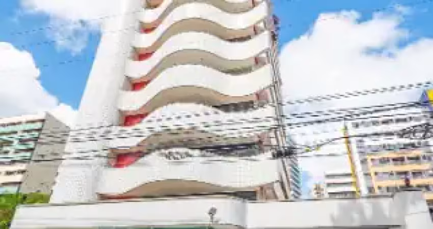 Semi mobiliado de alto padrão 1 por andar com 3 suítes no meireles