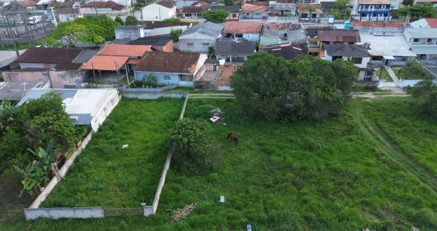 Terreno próximo a Avenida principal de Balneário Coroados