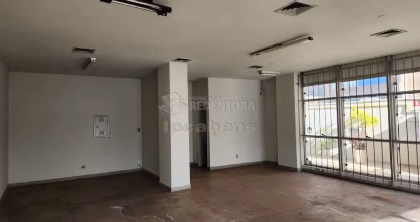 Ótimo salão comercial no centro com 3,5metros de pé direito