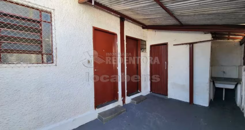 Casa de 02 dormitórios no bairro Vila Boa Esperança