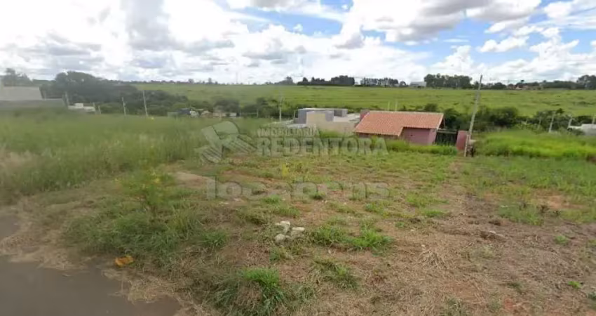 Ótimo lote de 200m² em excelente localização no colina