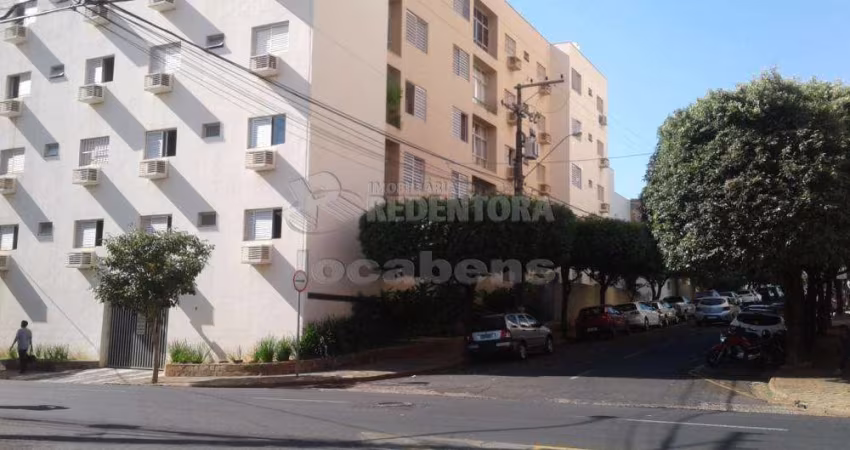Apto Vila Imperial 3 dorms, sala e cozinha amplas, 1 vaga, ótimo local