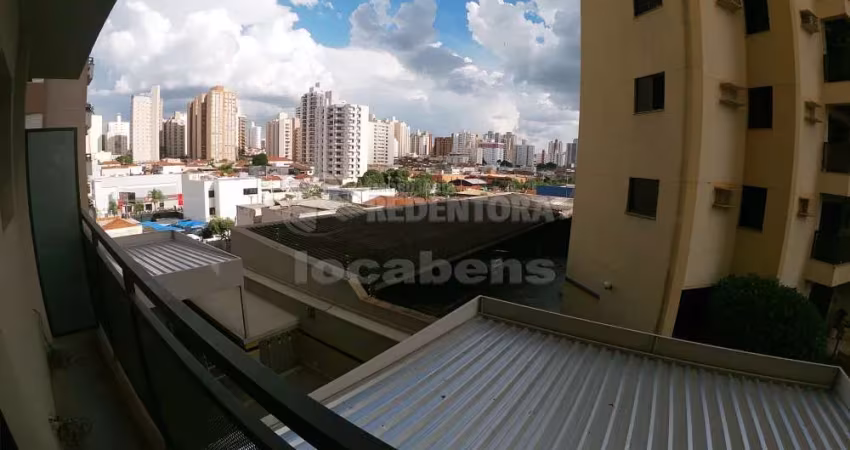 Apartamento padrão à venda