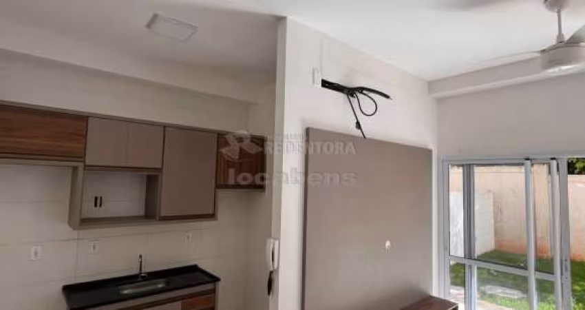 Nova Residence Térreo com Quintal, 2 dormitórios, 02 vagas de garagem.