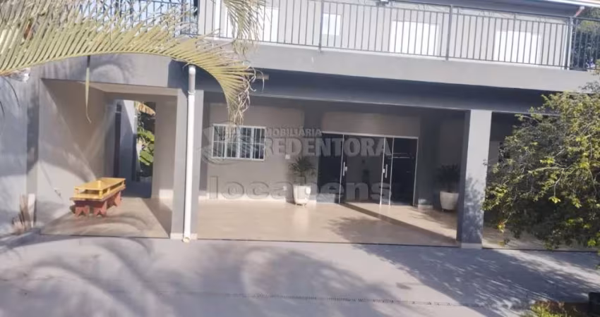 Vertentes do Sul - Sobrado - Propriedade com 1.000m² de terreno e construção tipo sobrado de 380m²