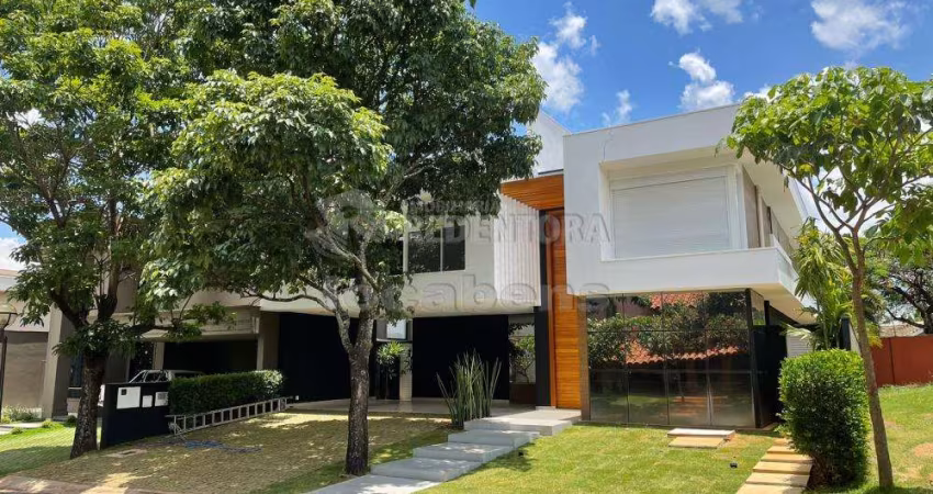 Sobrado de alto padrão no Harmonia Residence - Completo e com elevador!
