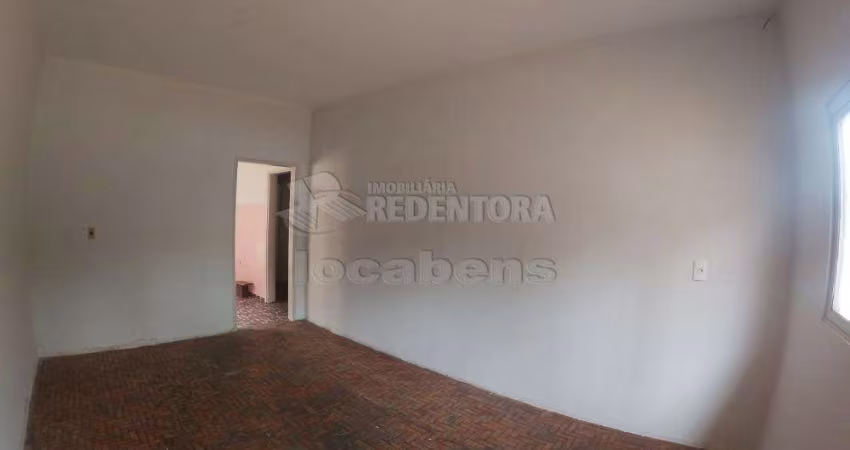 Casa / Padrão - Jardim Soraia -Casa em esquina, terreno de 228m² e 147m² de construção, necessitando de reforma, ótimo local