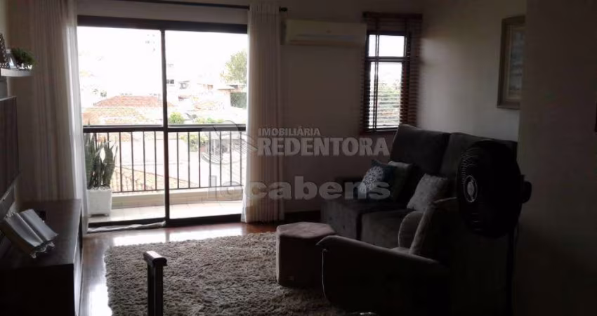 Vila Maceno - Apto excelente, com 3 dormitórios, 1  apto, sacada na sala e no apto, portaria
