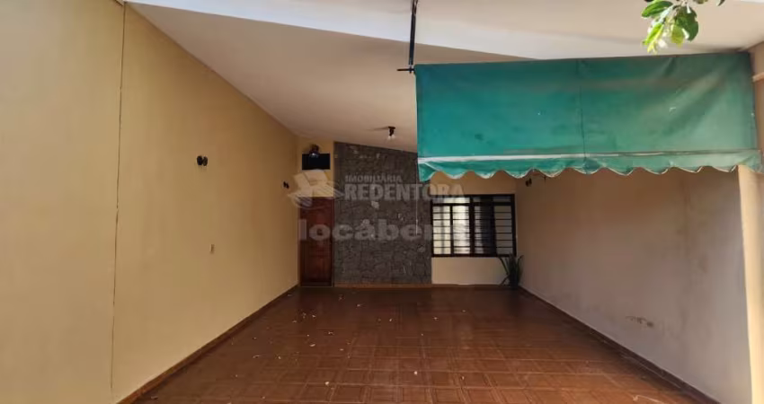 Casa para Venda com 4 dormitórios localizada no bairro Vila Diniz.