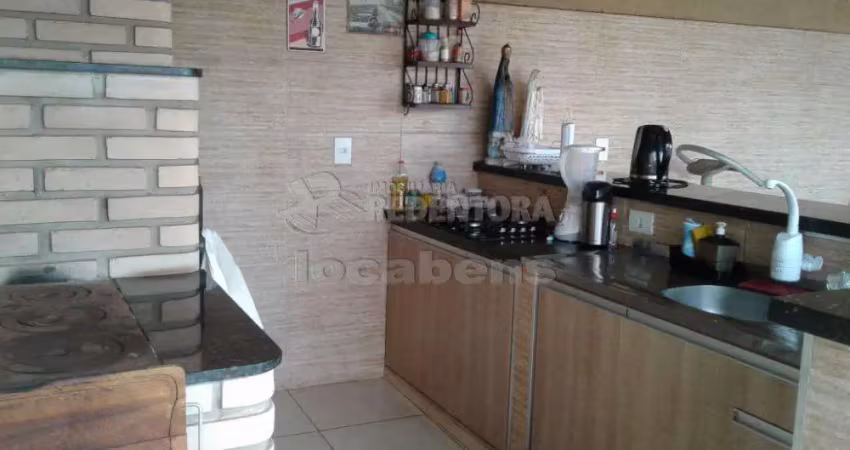 Jardim Nazareth - Casa com 226,76m² de construção e terreno de 450m²
