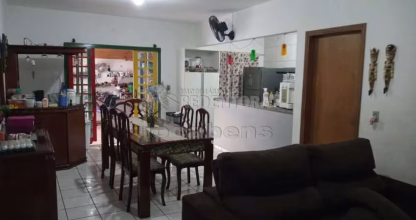Casa na Vila São Pedro