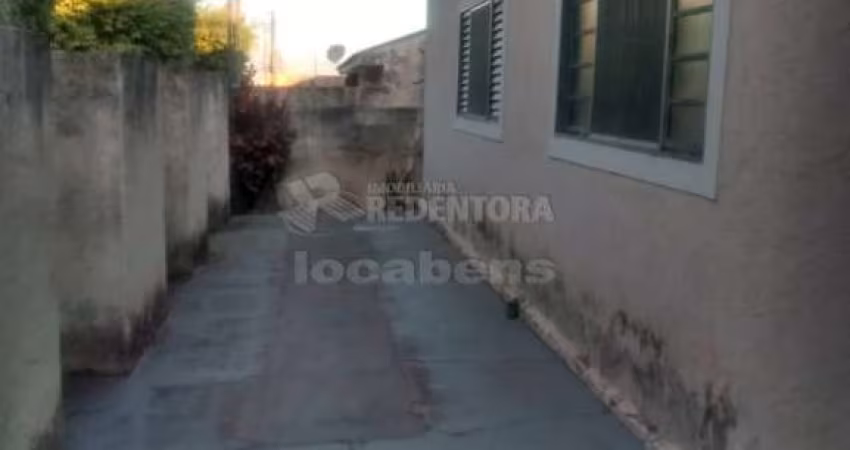 Casa ampla no Jardim Maracanã