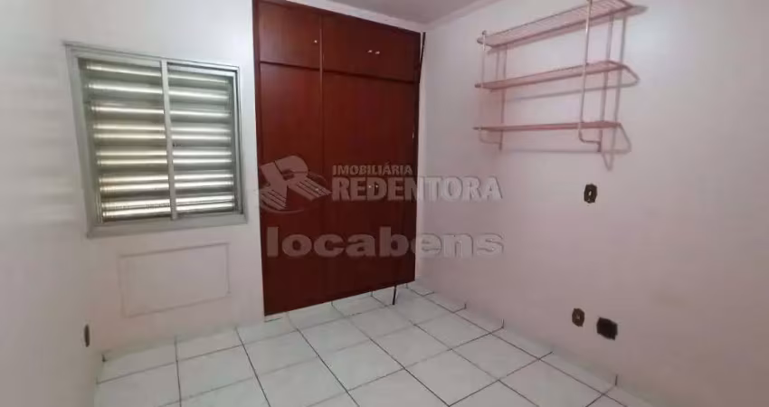 Centro - esquina com independência - ótimo apartamento com 3 dormitórios, sendo 1 tipo apto