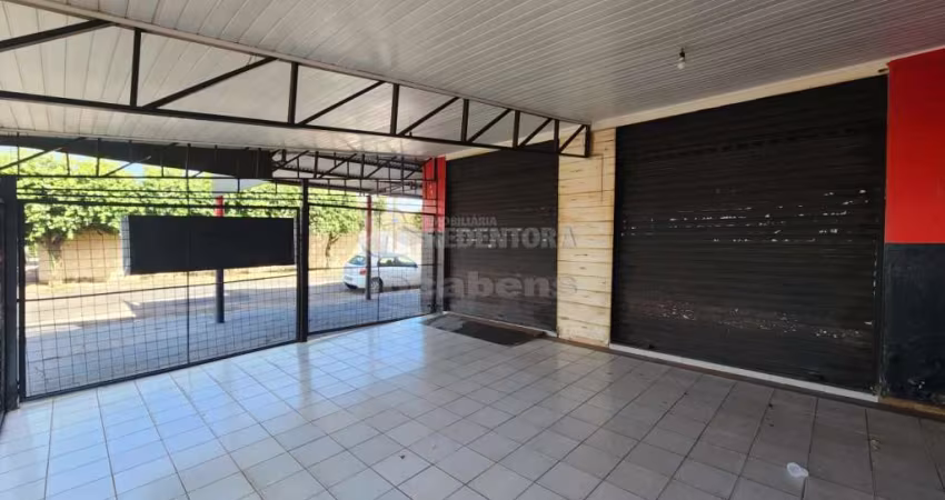 Salão comercial de esquina com 253m² de área total, no bairro Jardim Zé Menino