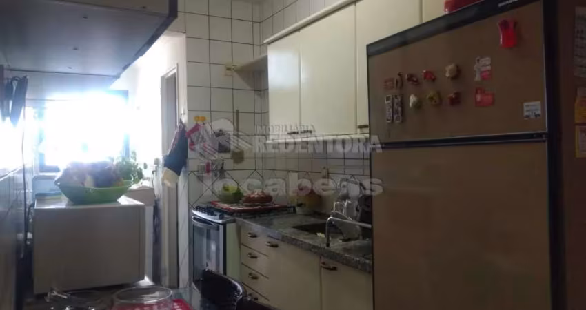 Vila Imperial - Apartamento com 02 dormitórios à Venda
