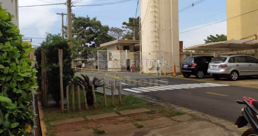Jardim Yolanda - Apto de 2 dorms, com 1 vaga coberta, vago