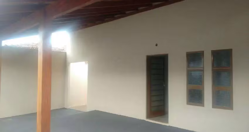Casa 02 dormitórios em excelente localização conjunto habitacional costa do sol