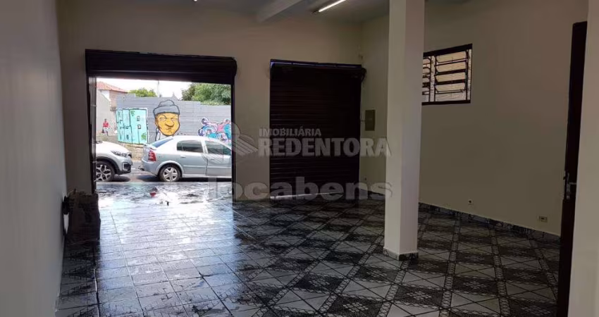 Salão Comercial e Casa no fundo Jardim Antunes
