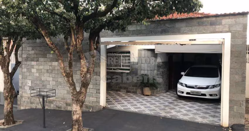 Casa / Padrão - São Francisco - Venda - Residencial