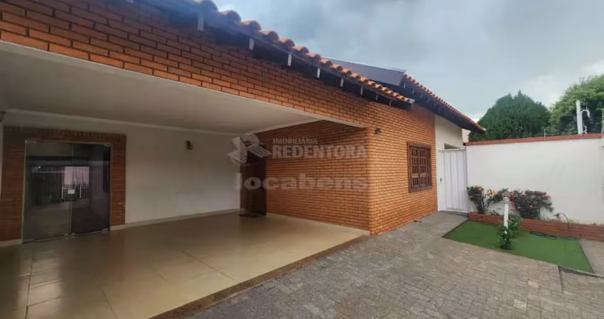 Casa para locação localizado no bairro jardim tarraf ii com 3 dormitórios e 2 vagas de garagem.