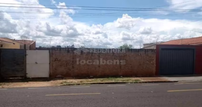 Vila Elmaz - Terreno com 360 metros em frente à uma escola estadual