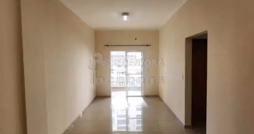 Casa com 02 dormitórios e 02 vagas de garagem no bairro bom jardim.