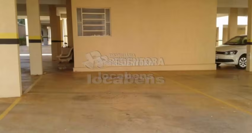 Residencial Parque das Flores - ( Bosque da Felicidade ) - Apto em andar alto, conservado, de frente, condomínio com portaria 24 horas, tendo 2 dorms