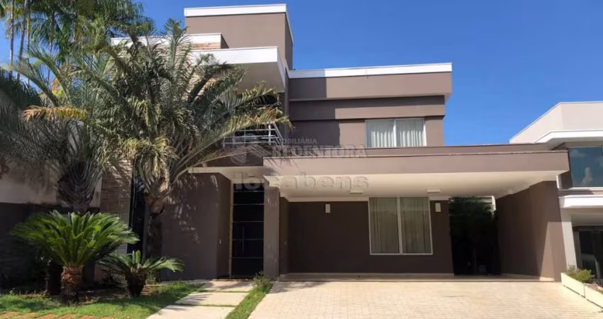 Sobrado no Damha IV com 3 dormitórios, 06 vagas de garagem.