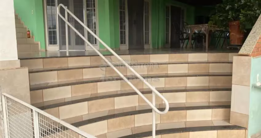 Chácara urbana com 5 dormitórios no município de cedral.